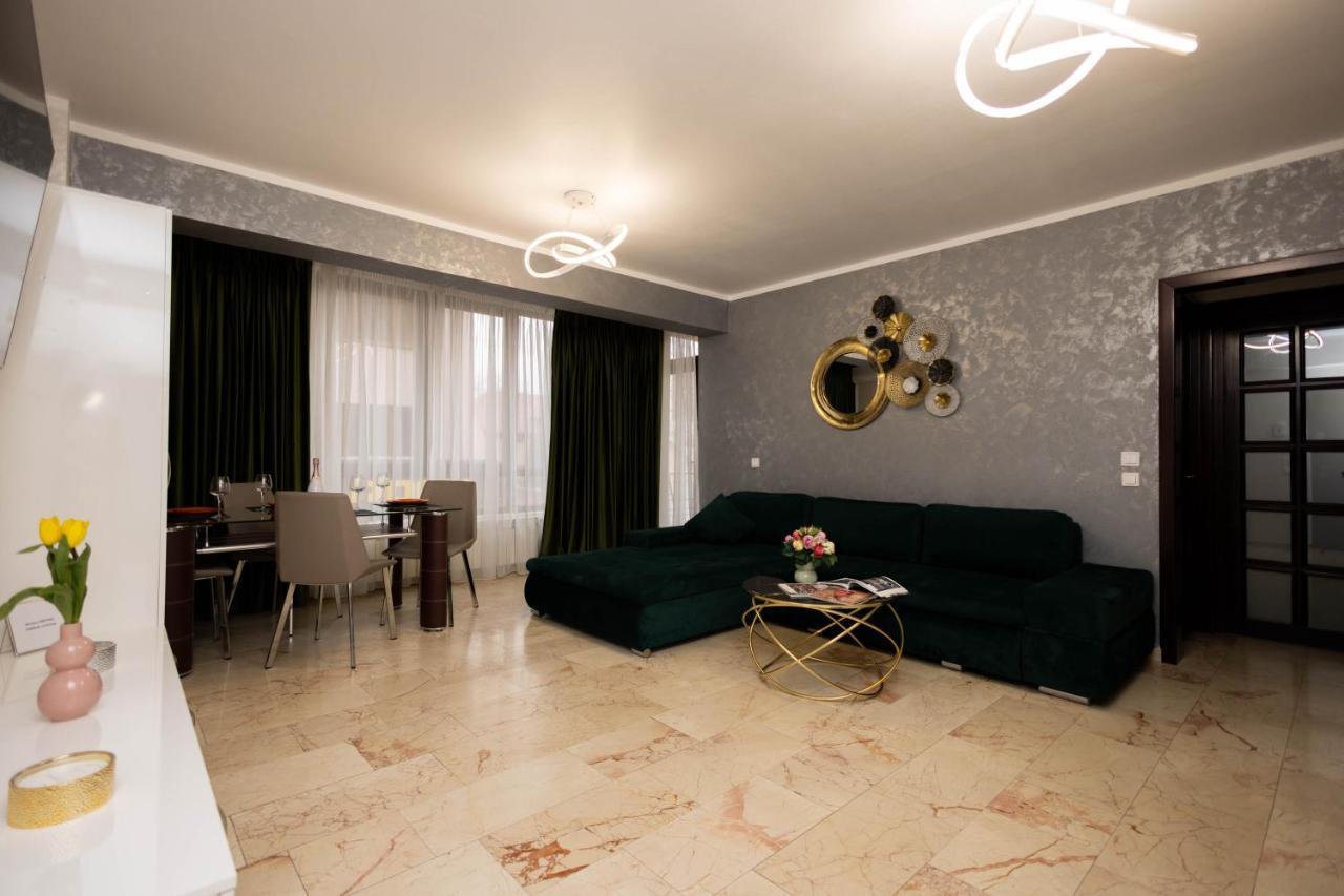Central Apartament 3 Iasi Luaran gambar