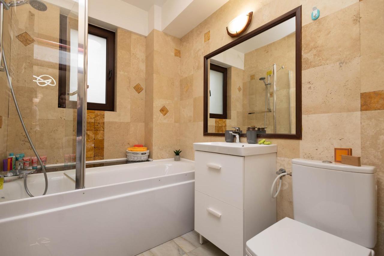 Central Apartament 3 Iasi Luaran gambar