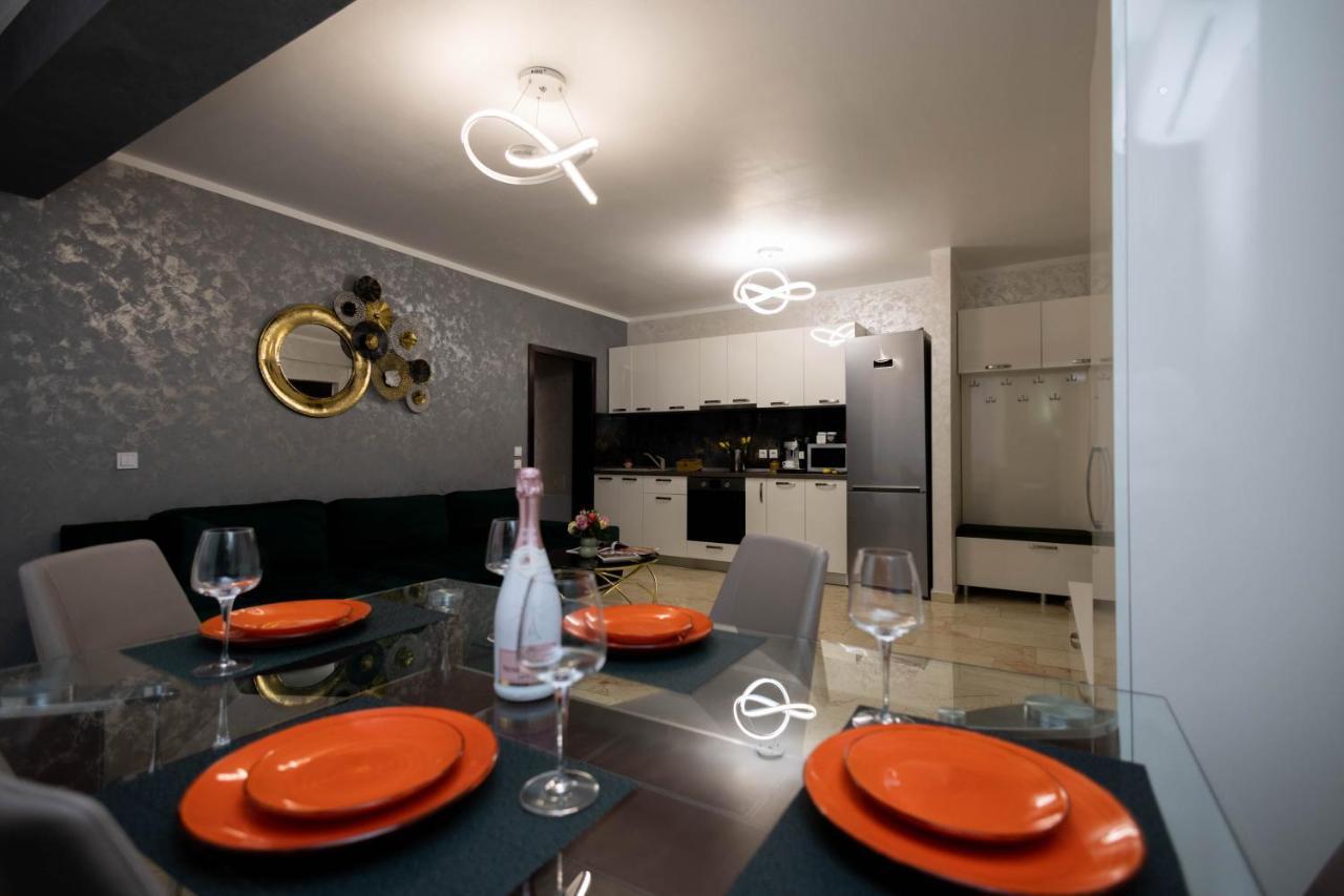 Central Apartament 3 Iasi Luaran gambar