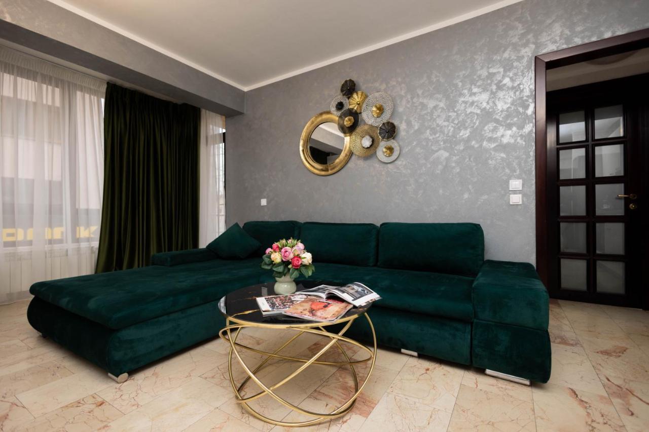 Central Apartament 3 Iasi Luaran gambar